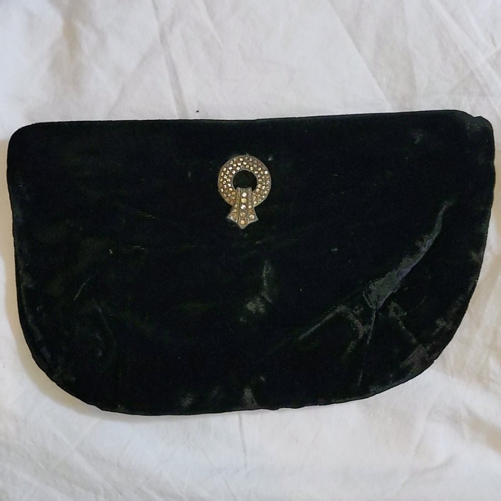 Vintage black velvet clutch + rhinestone pin